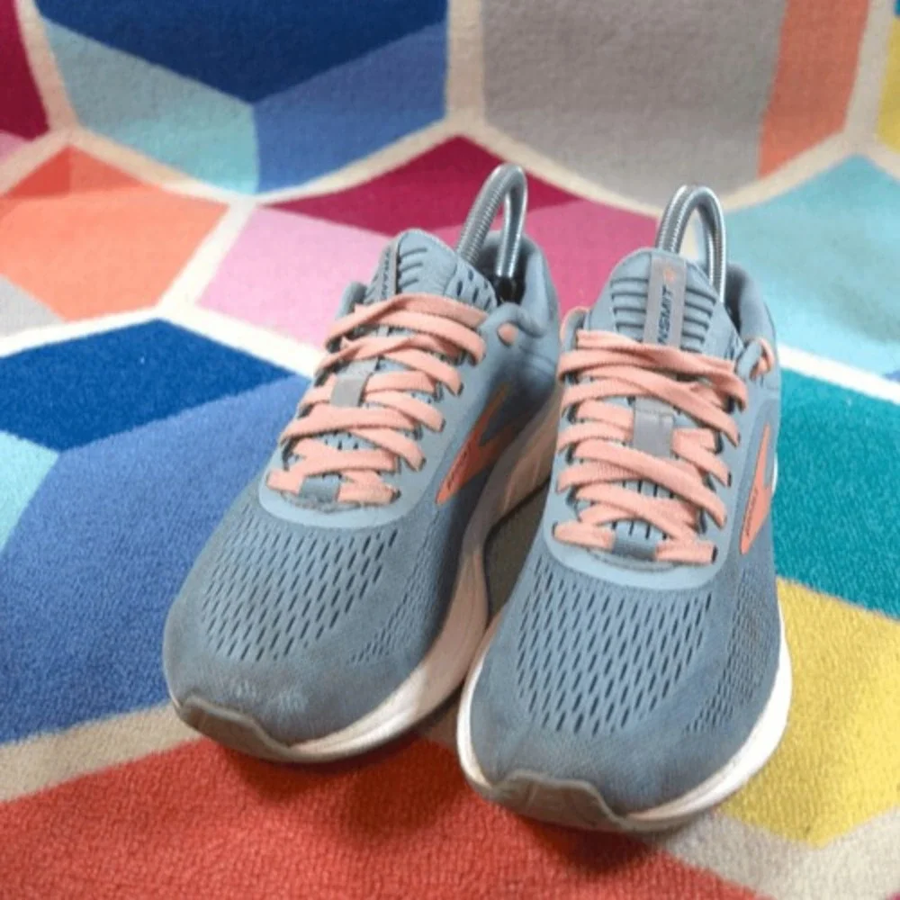 Brooks Womens Transmit 2 Running Shoe‎ Size 7